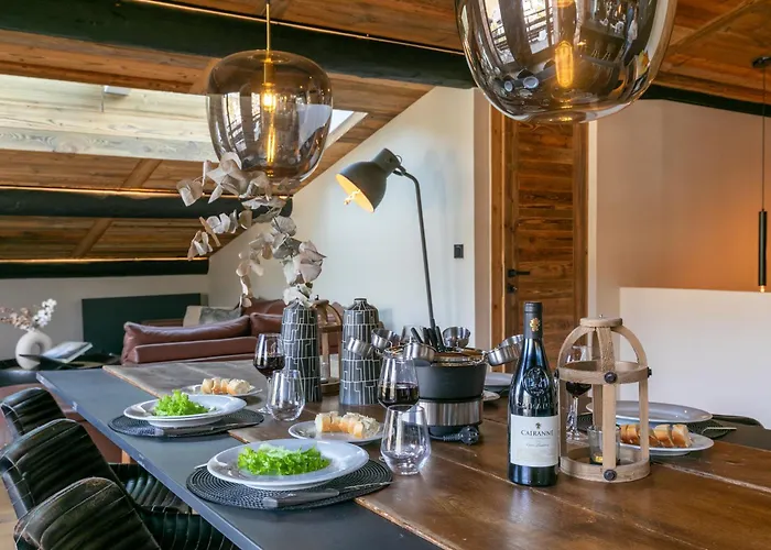 Le Black Wood Appartement Demi-Quartier